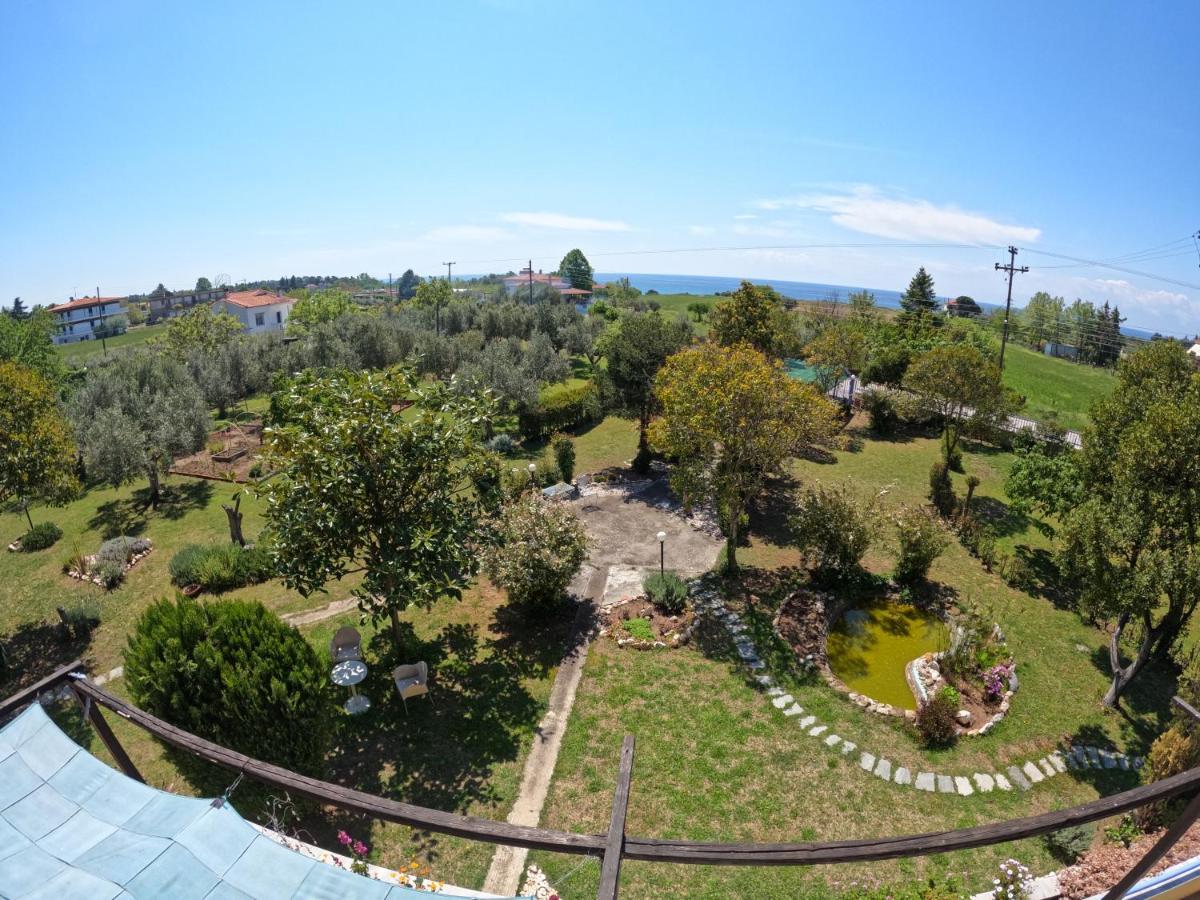 Pond And Pines, By Nice House By The Sea! Epanomí Buitenkant foto